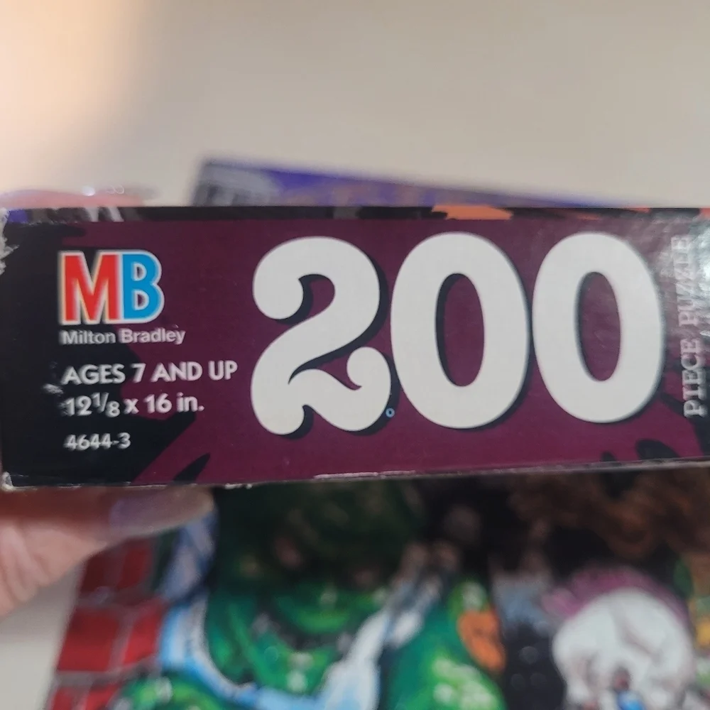 VTG 1996 Goosebumps Glow In The Dark 200 Piece Jigsaw Puzzle Complete